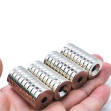 18 mm Çap x Delik 10/5.5 x 5 mm Havşa Delikli Neodyum Mıknatıs