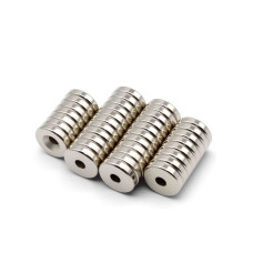 20×8×5 mm Düz Delikli Neodyum Mıknatıs